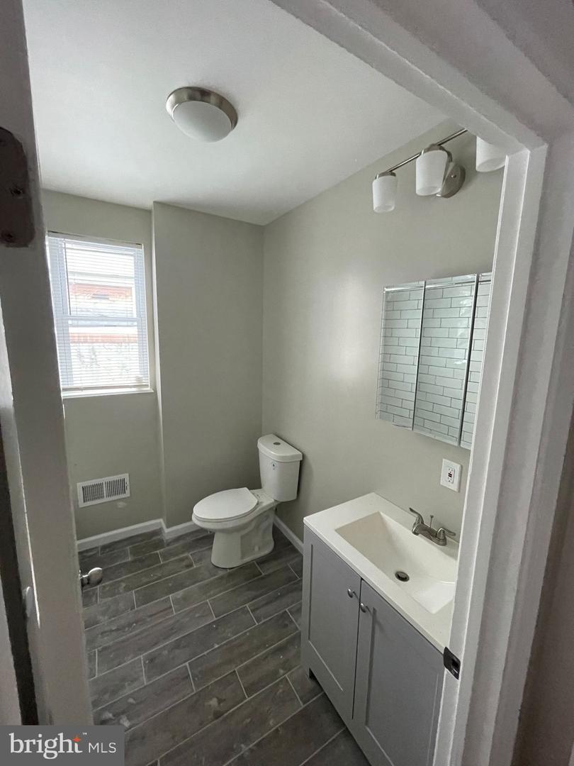 1405 W Pacific St Property Photo 28
