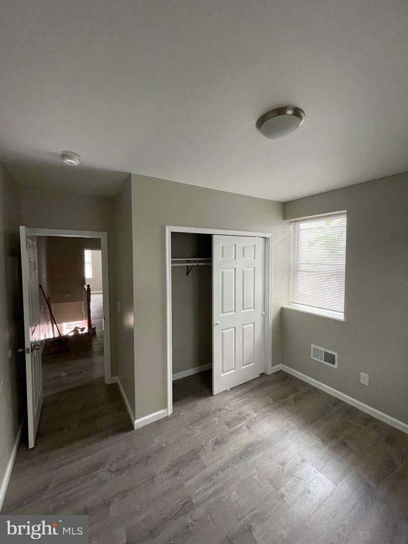 1405 W Pacific St Property Photo 33