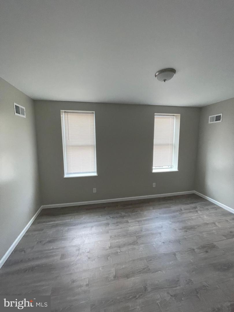 1405 W Pacific St Property Photo 40