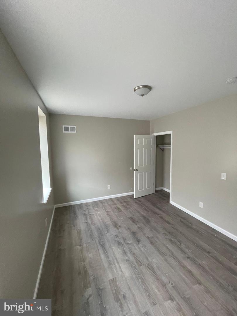 1405 W Pacific St Property Photo 42