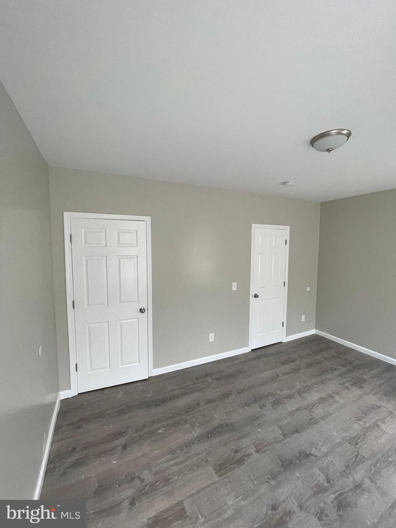 1405 W Pacific St Property Photo 44