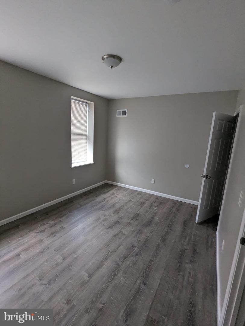 1405 W Pacific St Property Photo 51