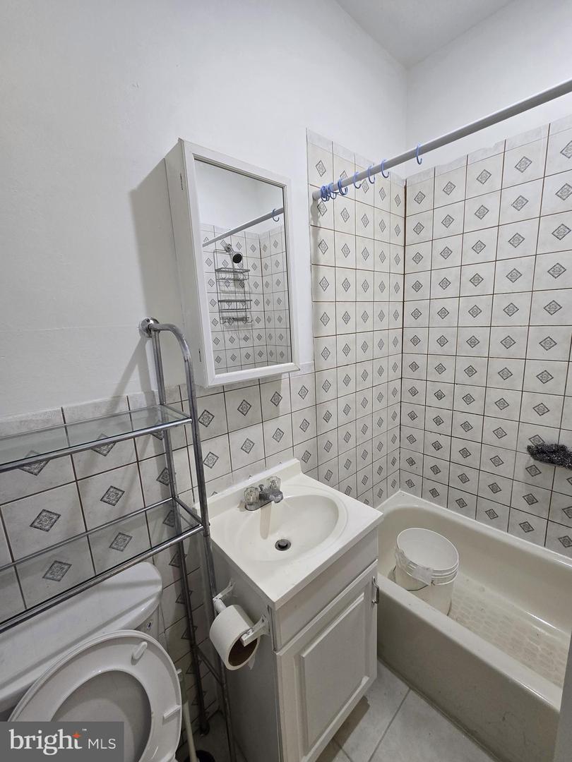 1009 W Susquehanna Ave Property Photo 8