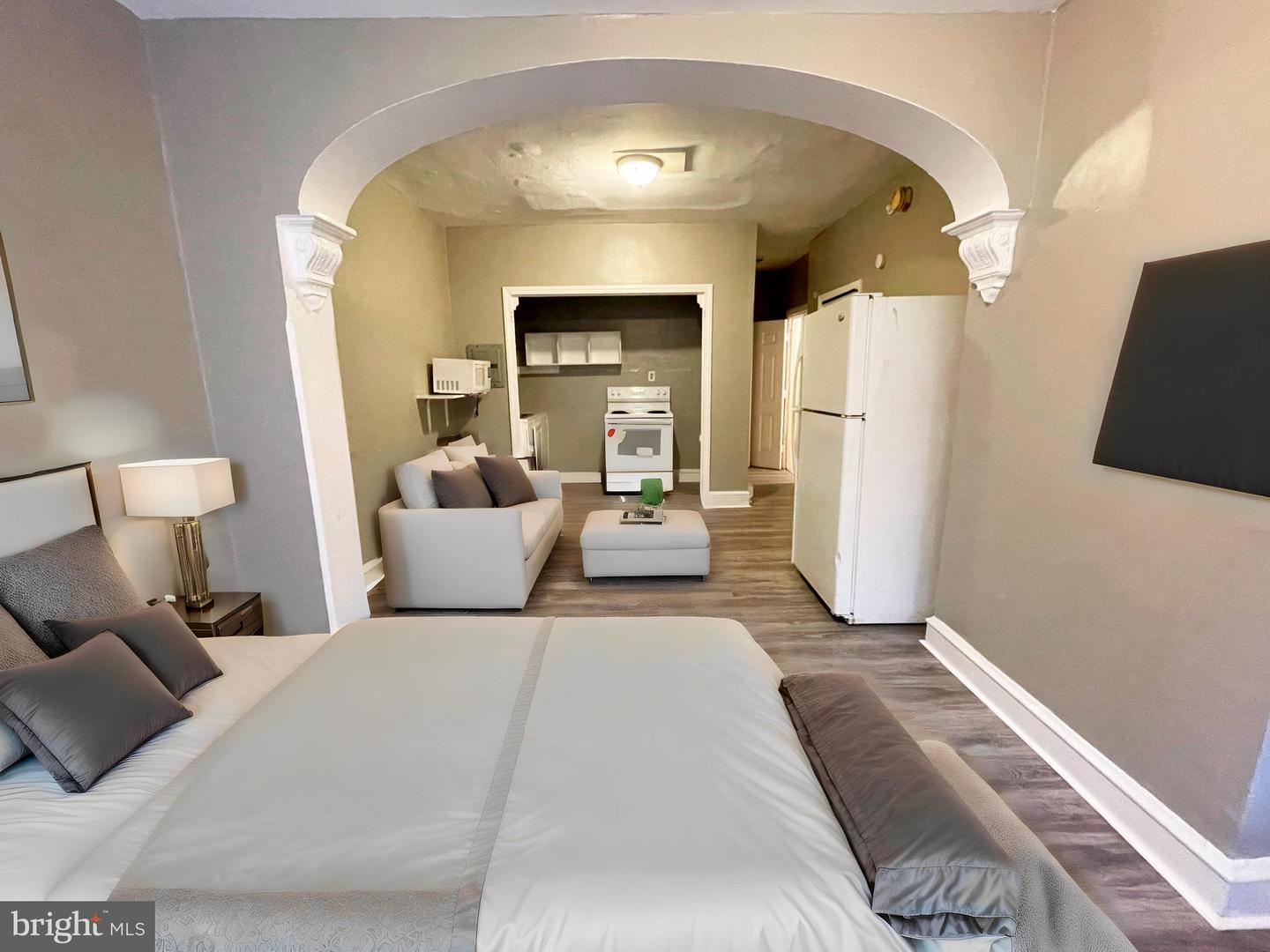 4637 Leiper #unit 2 Property Photo 4
