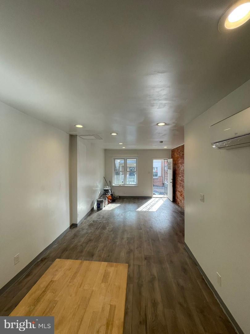 4511 Laird St Property Photo 7