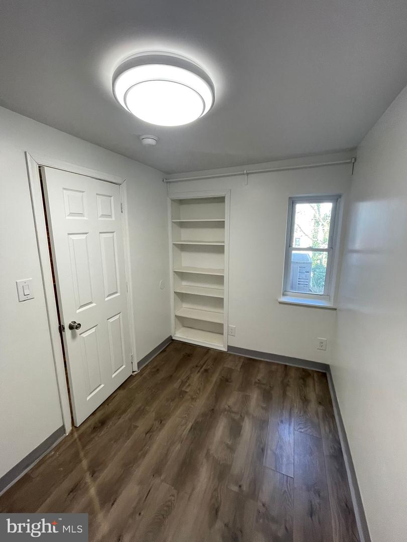 4511 Laird St Property Photo 13