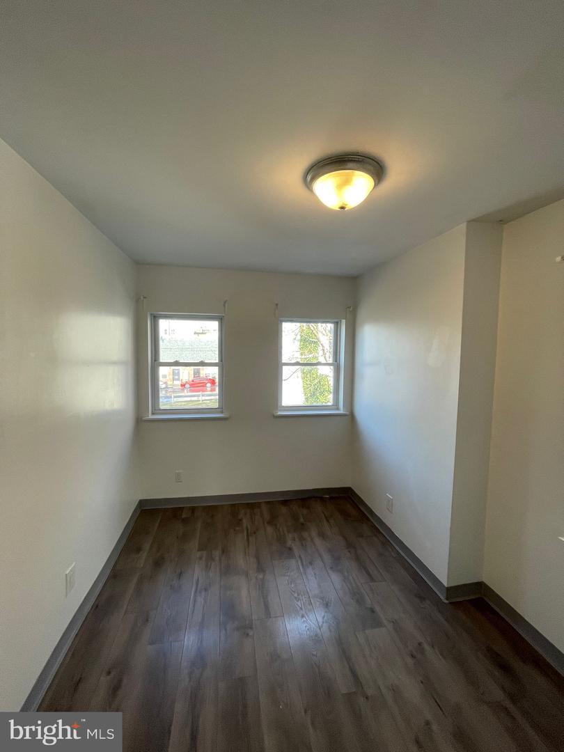 4511 Laird St Property Photo 16