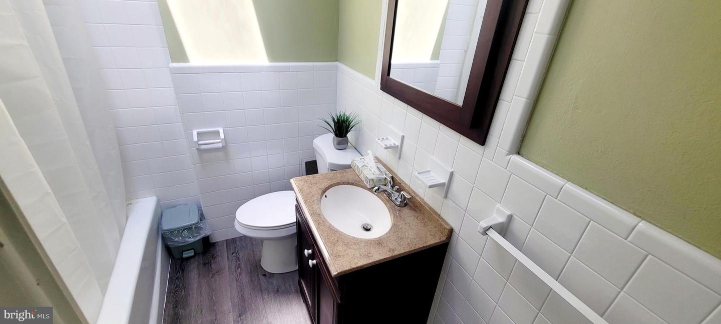 1022 W Oregon Ave Property Photo 11