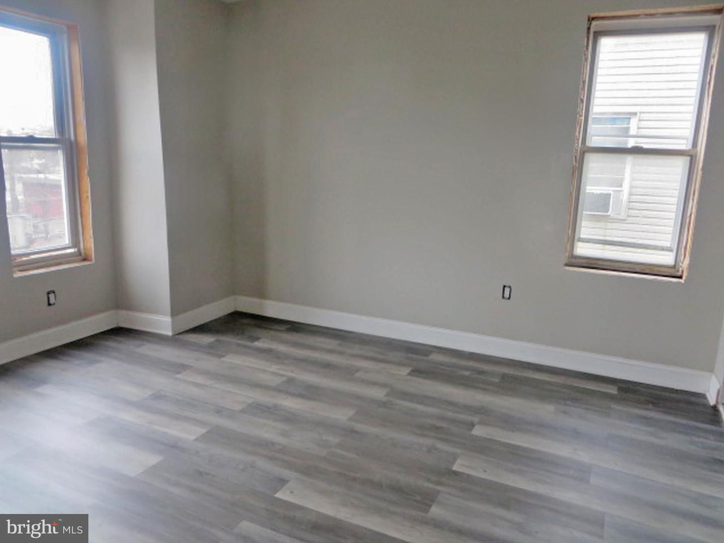 5715 Torresdale Ave Property Photo 6