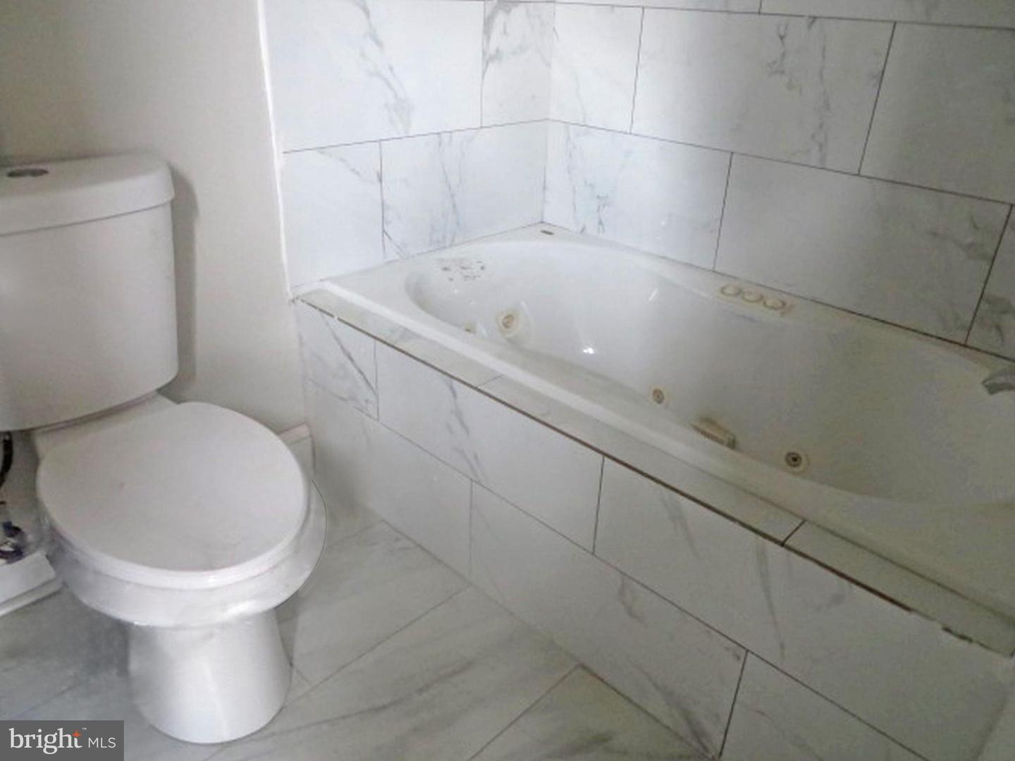 5715 Torresdale Ave Property Photo 7
