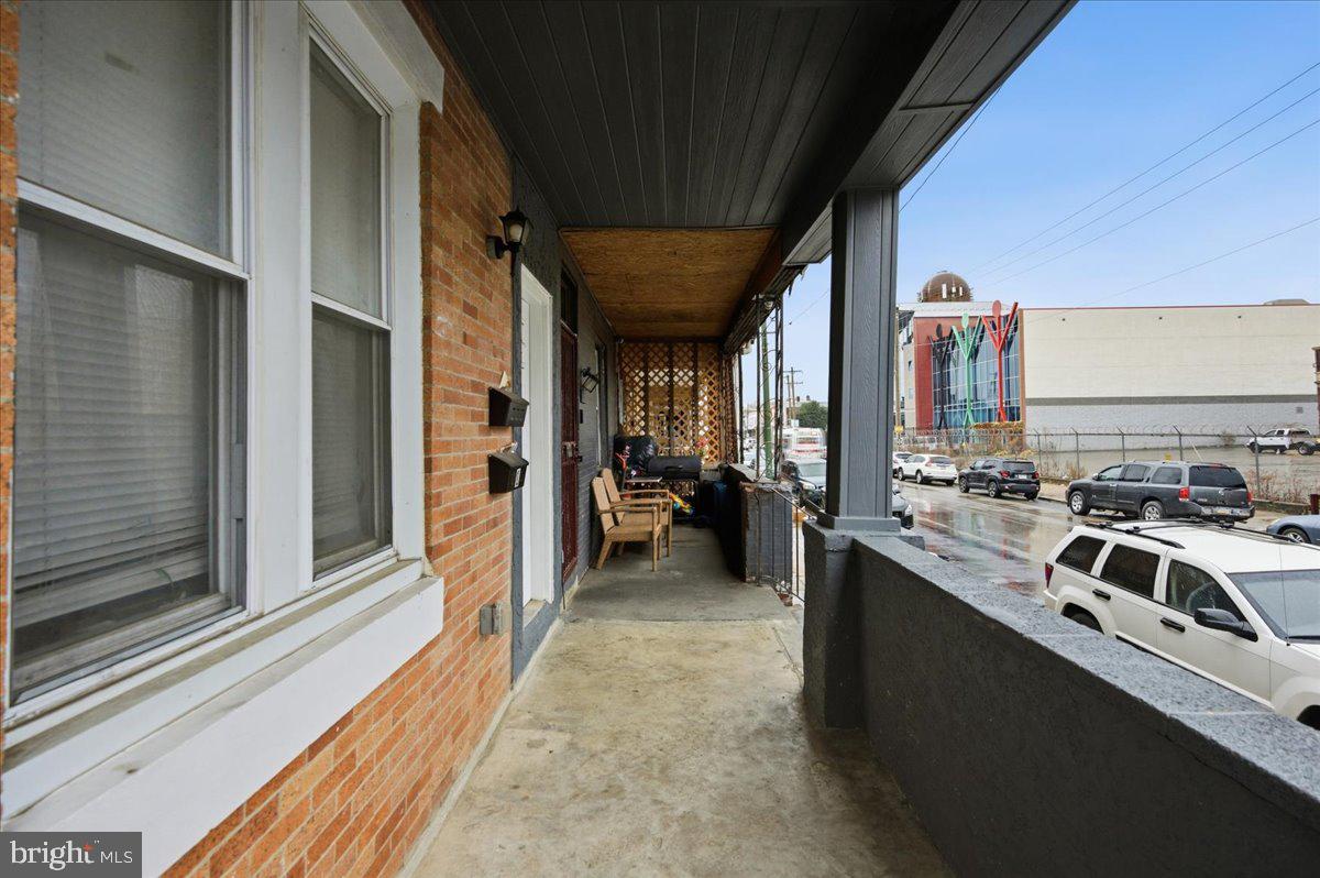 3935 N 10th St Property Photo 2