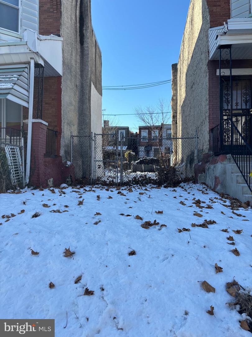 1428 N Allison St Property Photo 2
