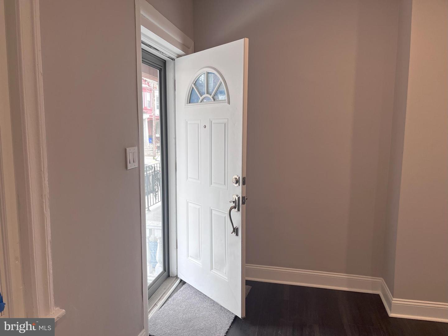 2952 N Judson St Property Photo 2