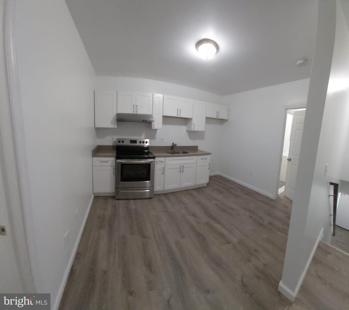 1417 Lenox Ave Property Photo 3