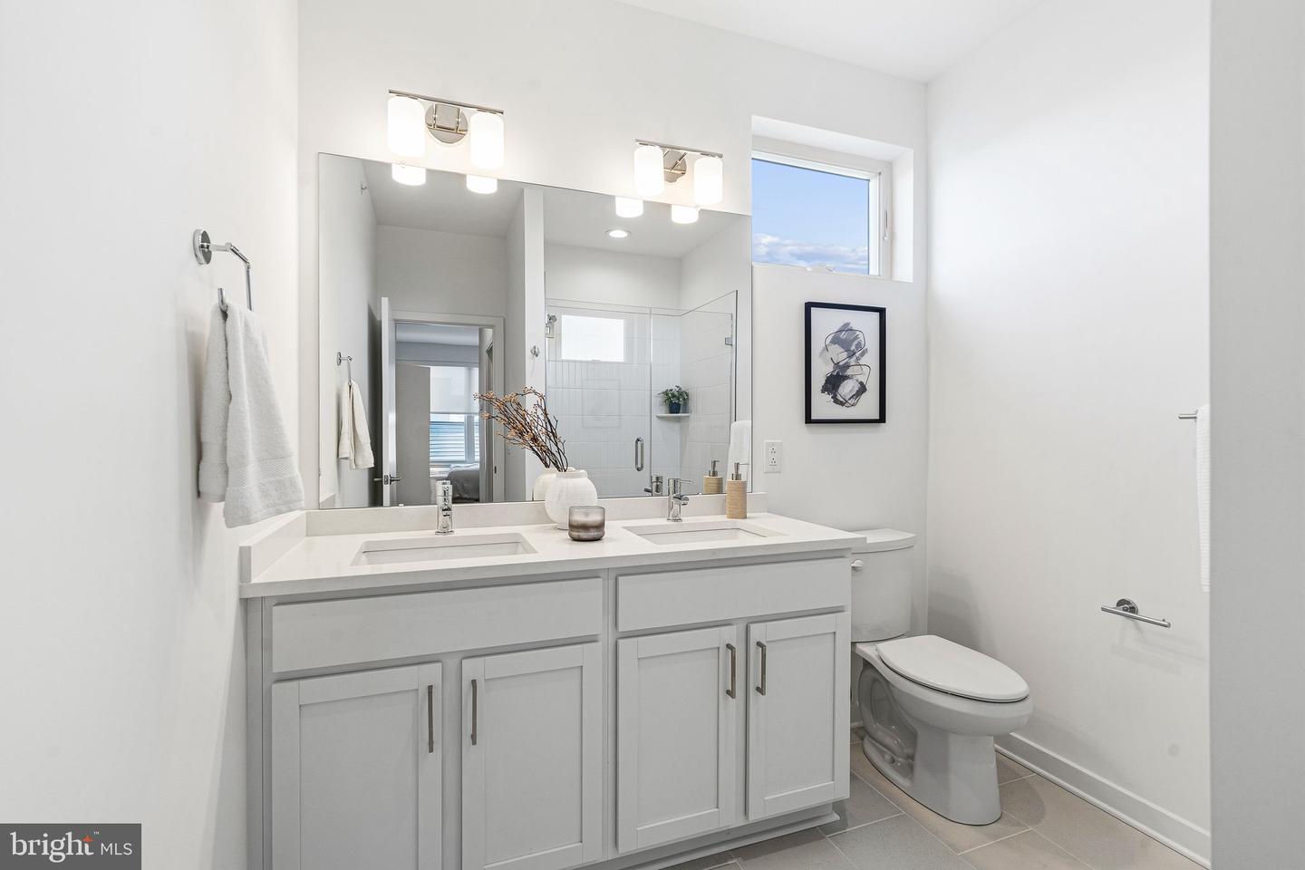 3024 Vice Admiral Way Property Photo 25