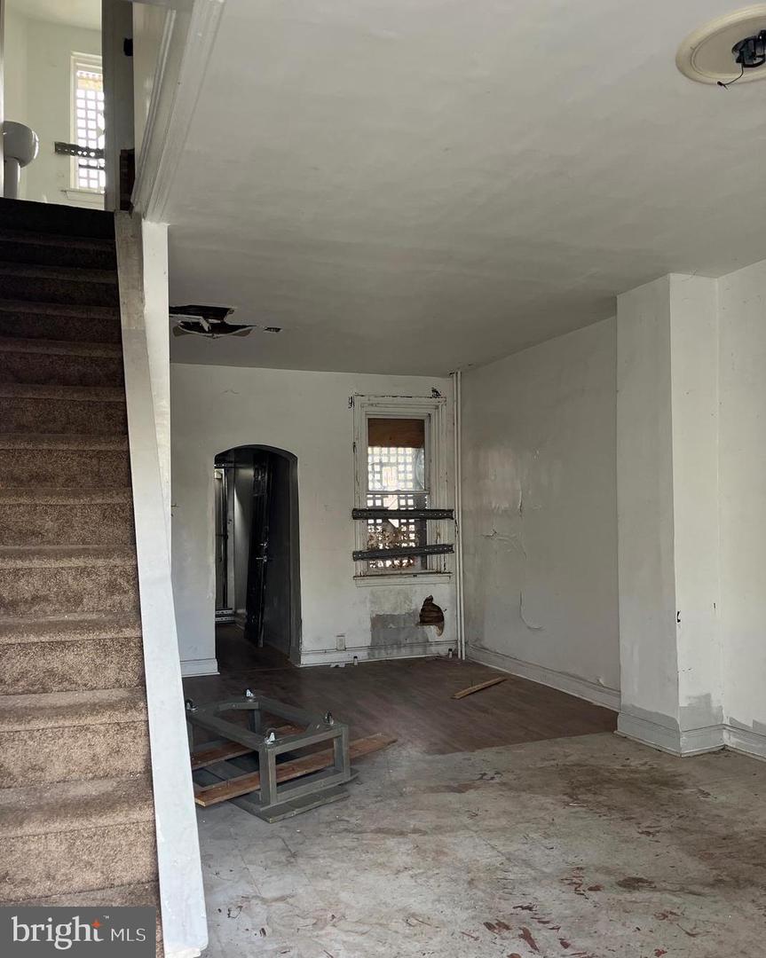 2234 E Venango St Property Photo 3
