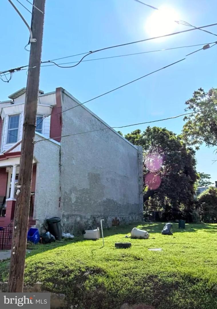 415 N Felton St Property Photo 3