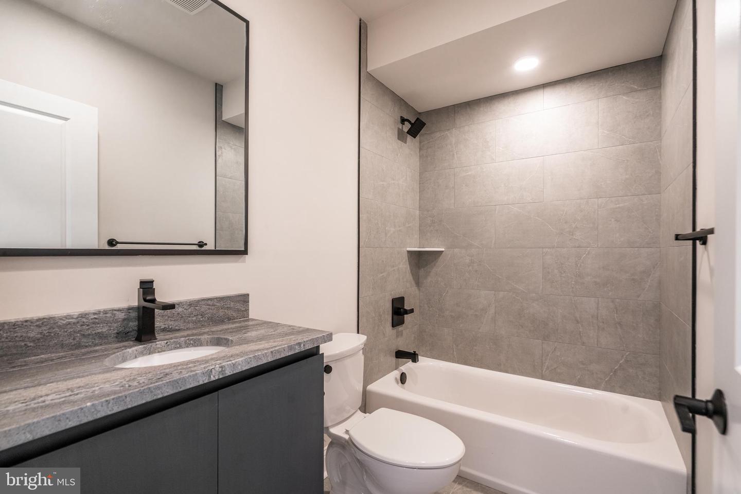 4070 Conshohocken Ave #b Property Photo 14