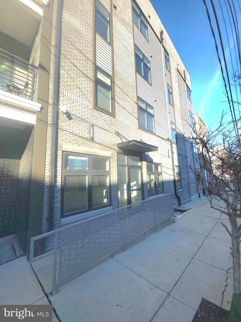 3925 Haverford Ave #100 Property Photo 1