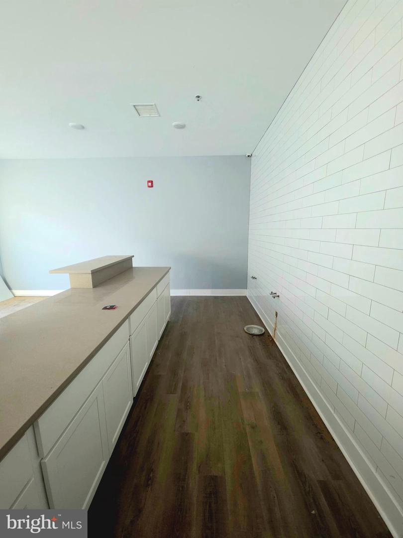 3925 Haverford Ave #100 Property Photo 11