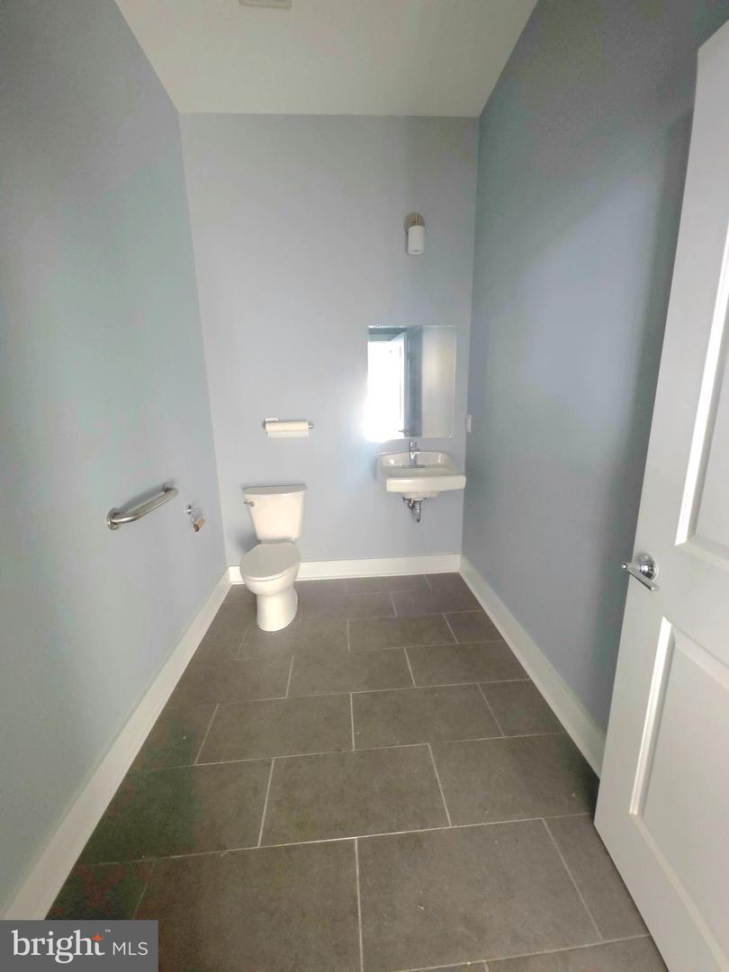 3925 Haverford Ave #100 Property Photo 13