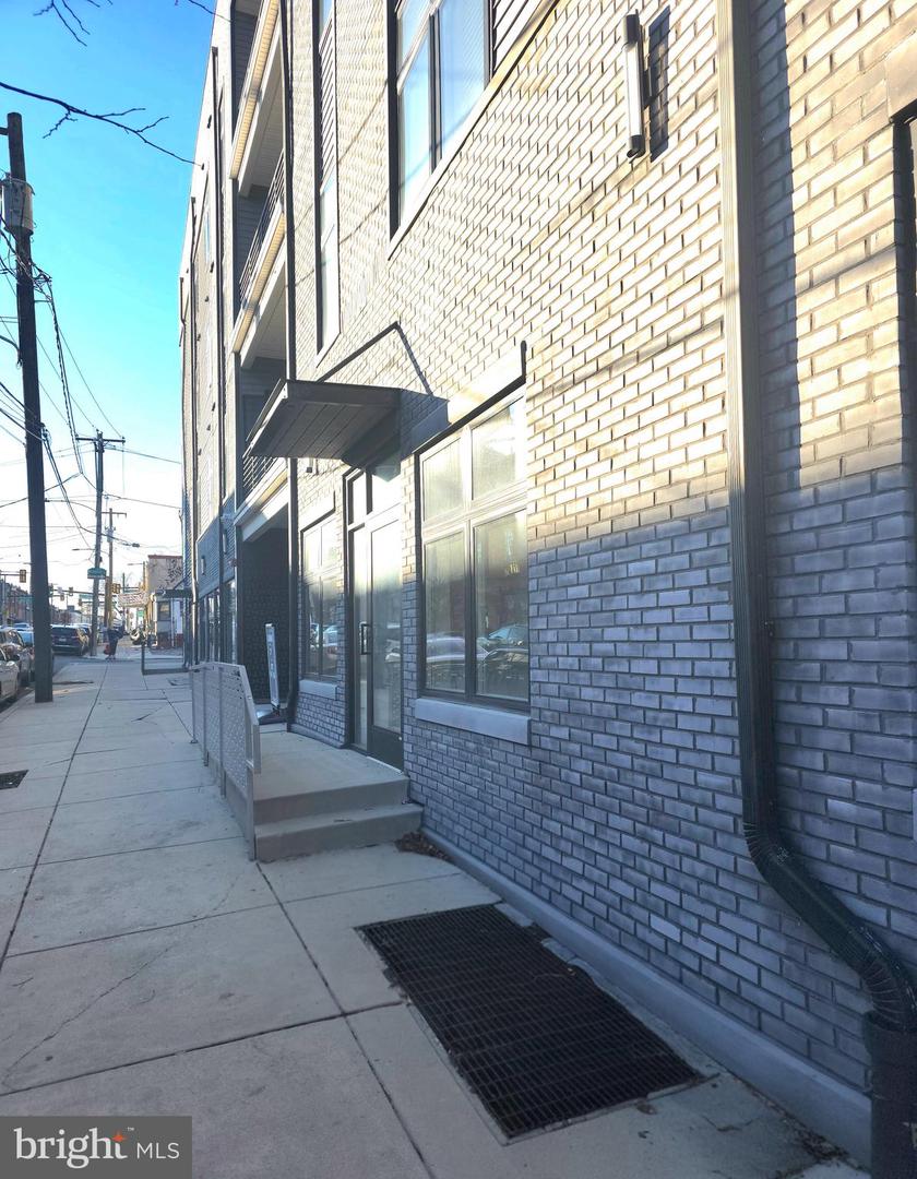 3925 Haverford Ave #100 Property Photo 16