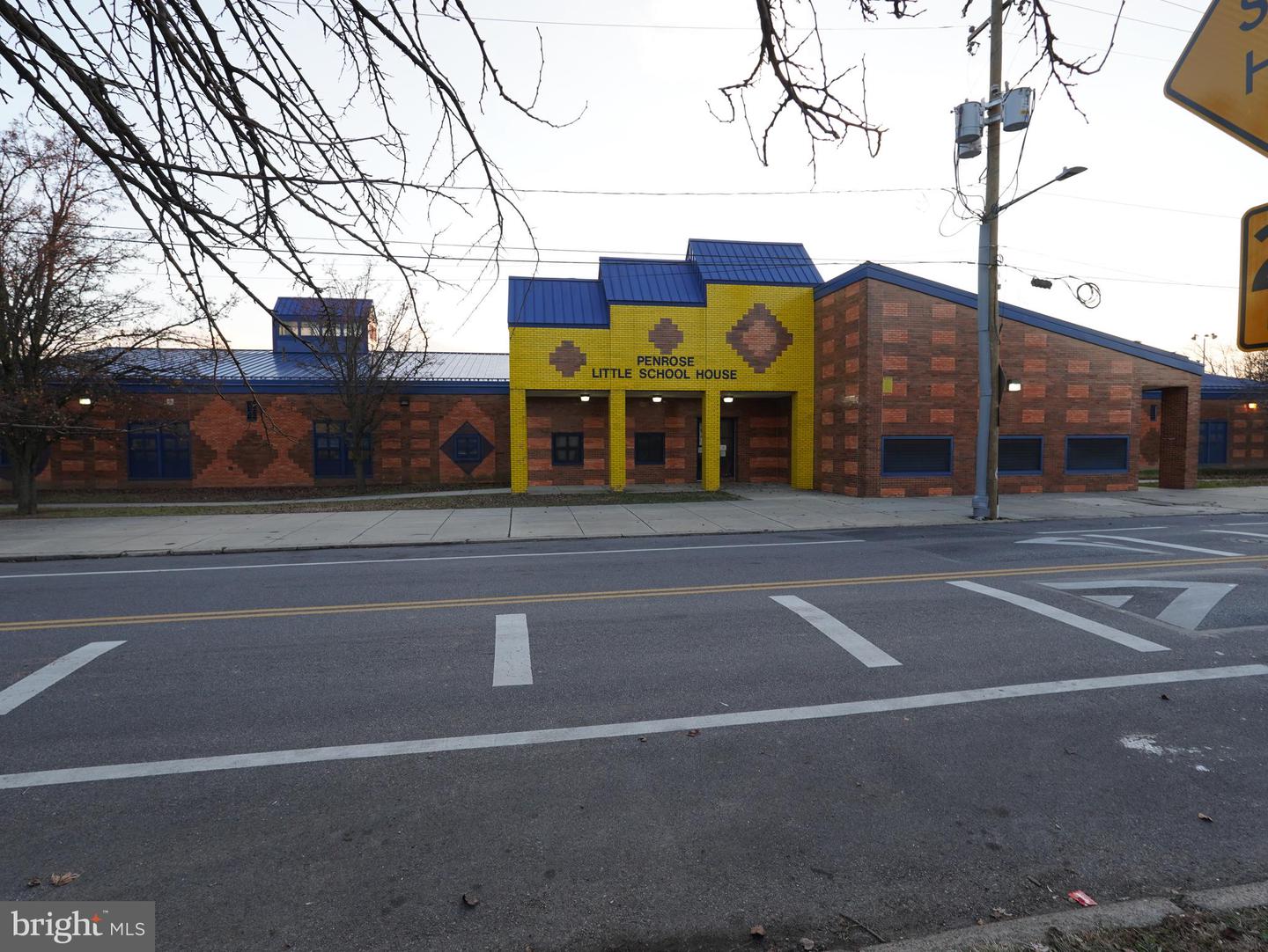 7627 Este Ave Property Photo 10