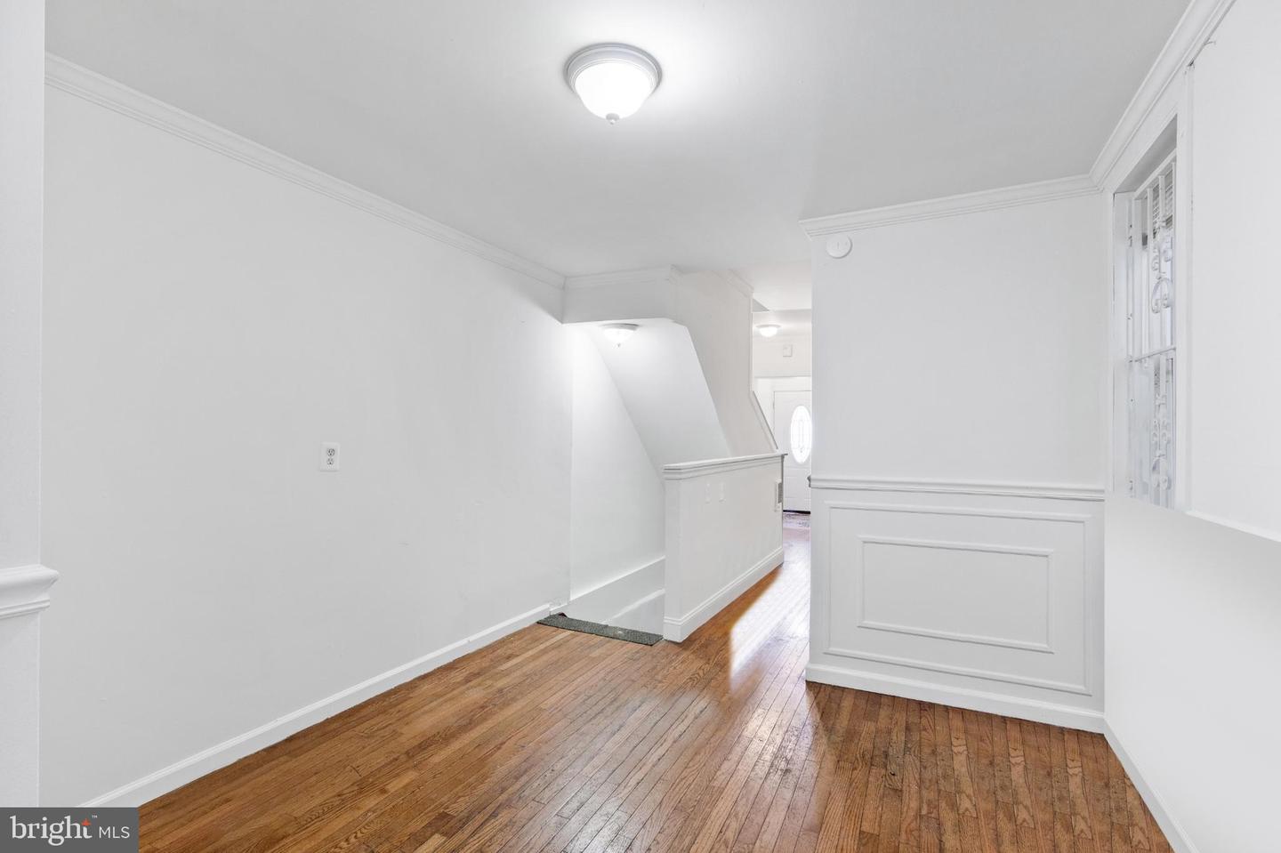 1625 W Montgomery Ave Property Photo 8
