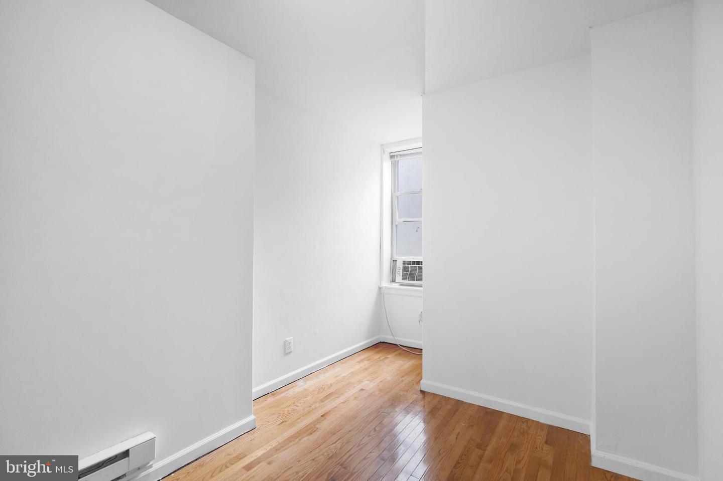 1625 W Montgomery Ave Property Photo 13