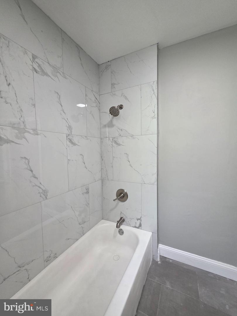 6026 Irving St Property Photo 21