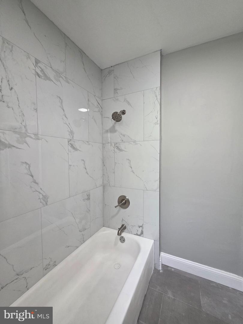 6026 Irving St Property Photo 22
