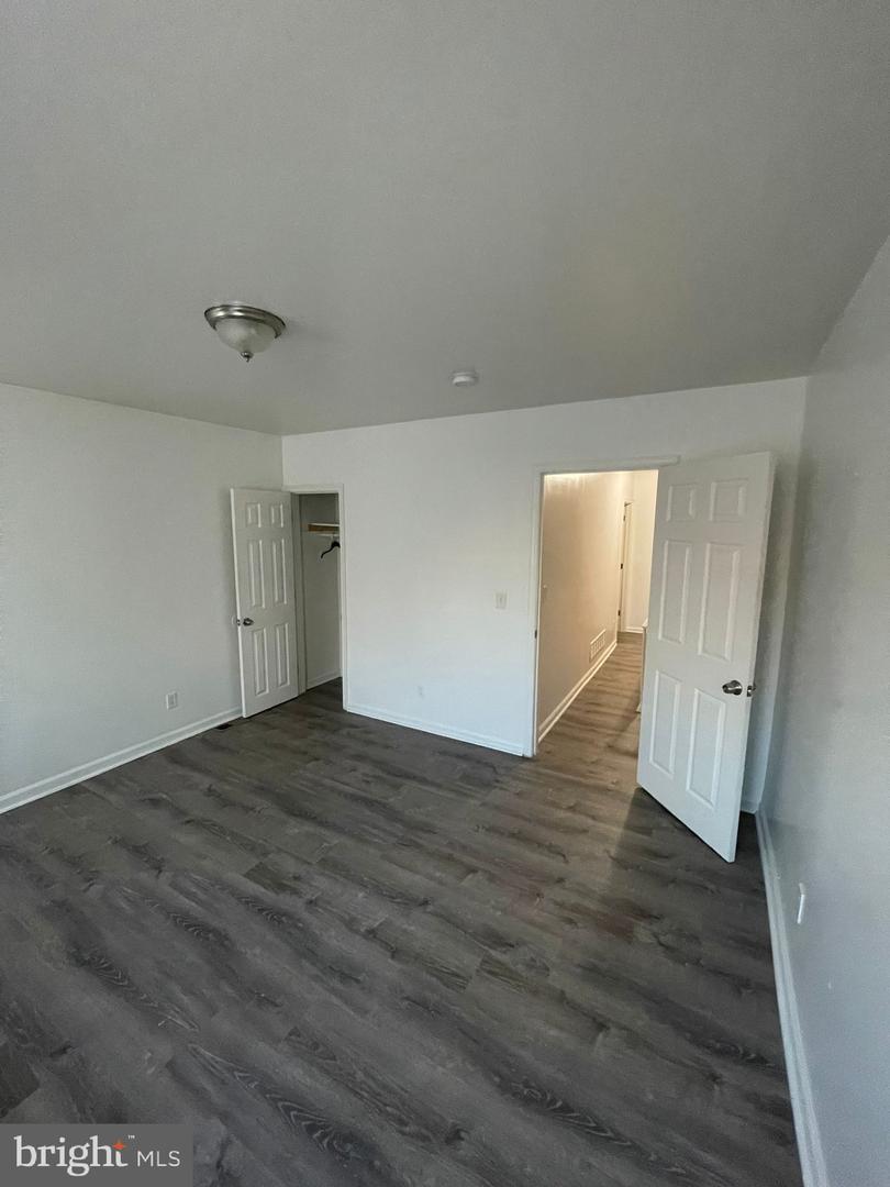 2042 Dennie St Property Photo 15