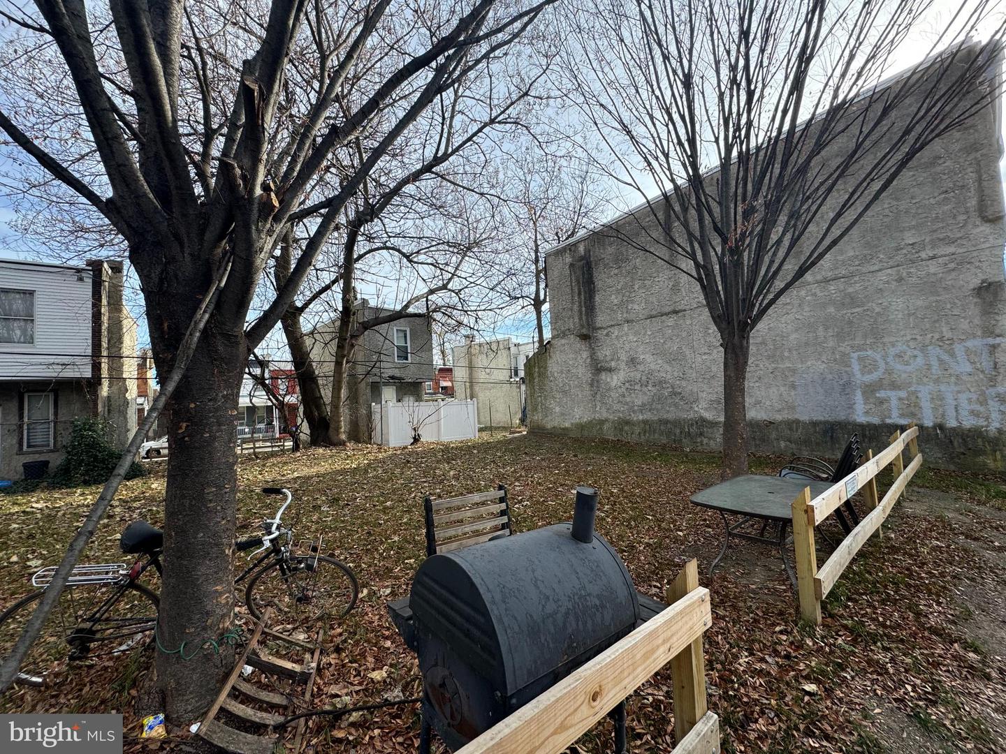 2625 N Stanley St Property Photo 2