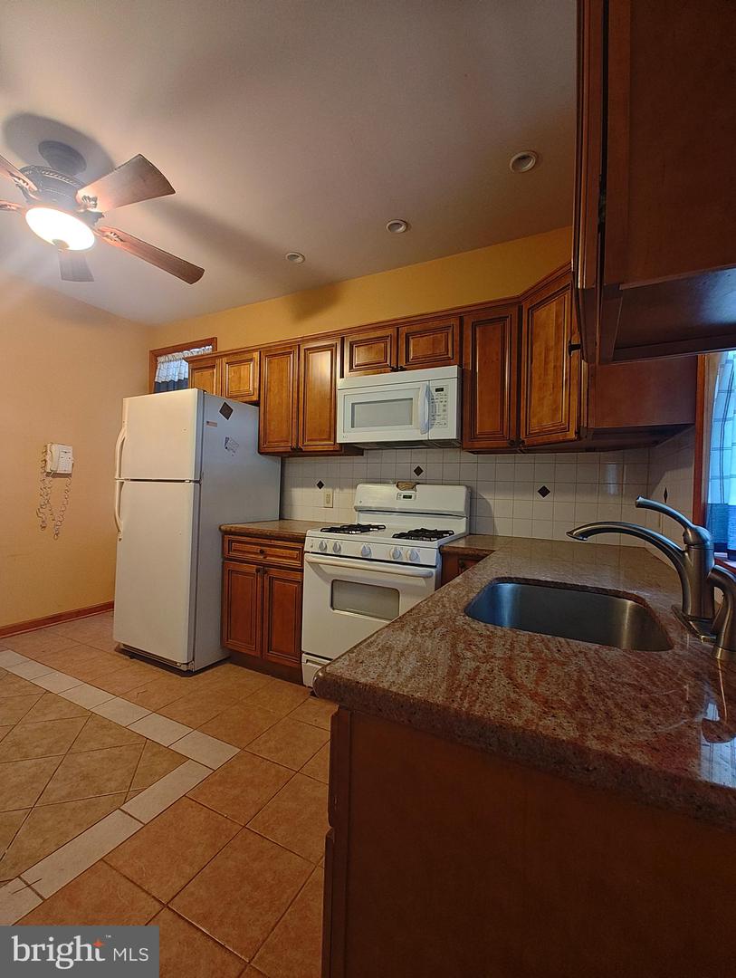 3274 Cedar St Property Photo 8