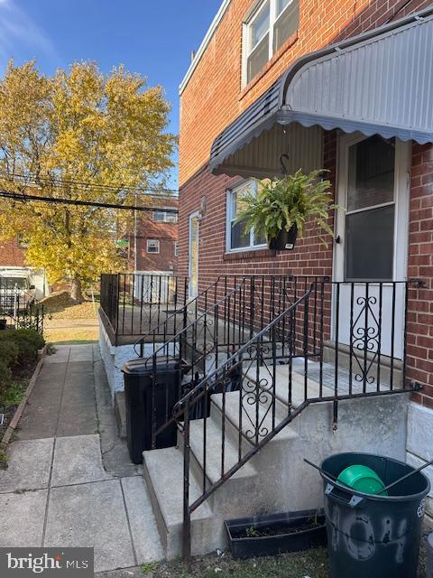 7404 Brous Ave Property Photo 3