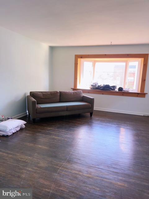 7404 Brous Ave Property Photo 5