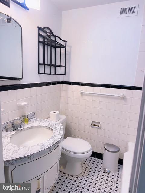 7404 Brous Ave Property Photo 15