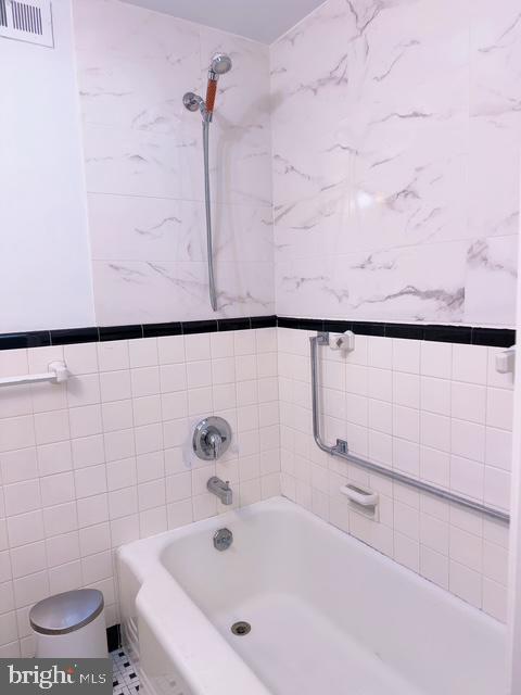 7404 Brous Ave Property Photo 16