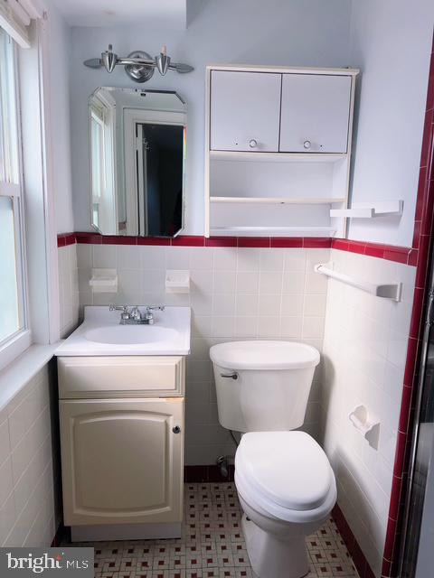 7404 Brous Ave Property Photo 17