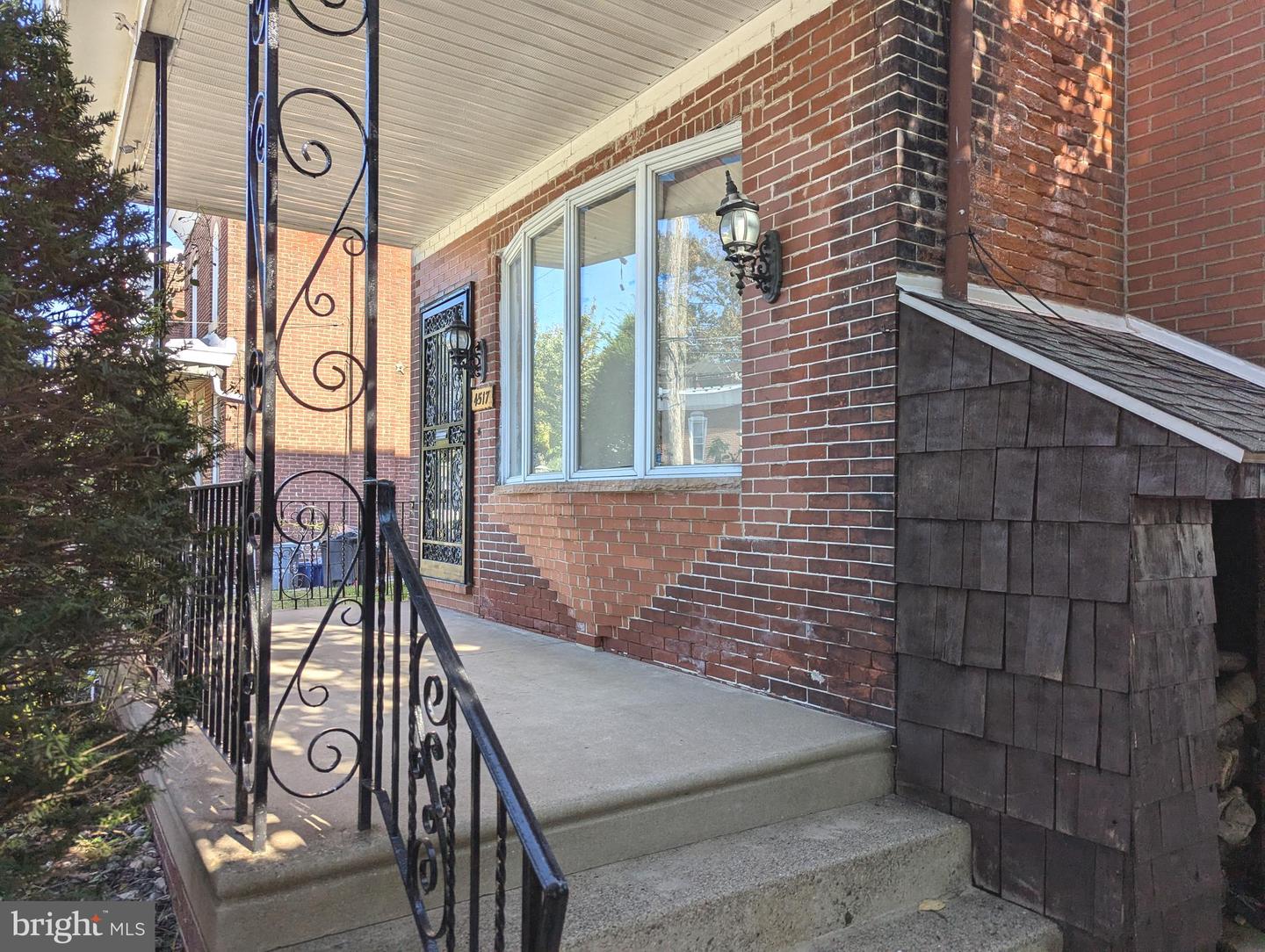 4517 Comly St Property Photo 3