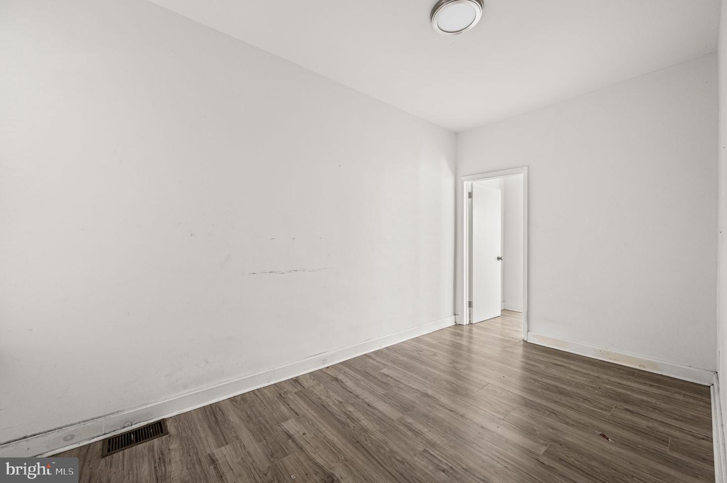 1437 S 47th St Property Photo 13