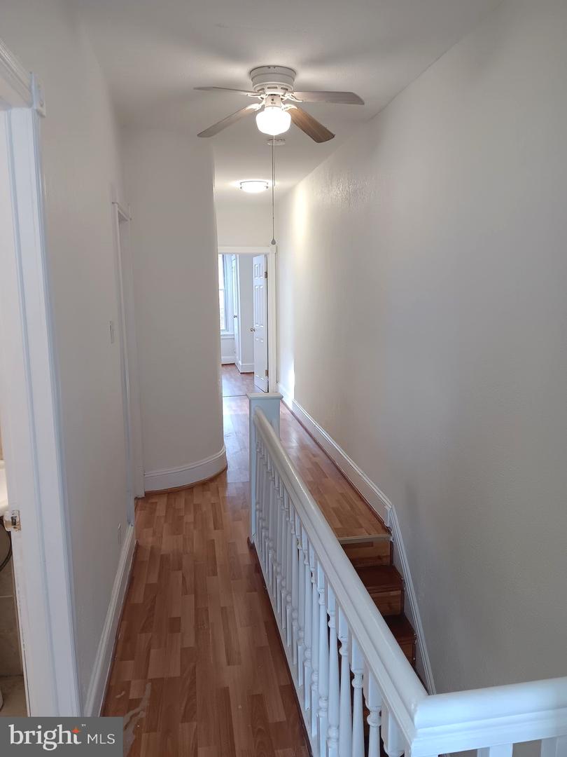 1238 N Alden St Property Photo 8