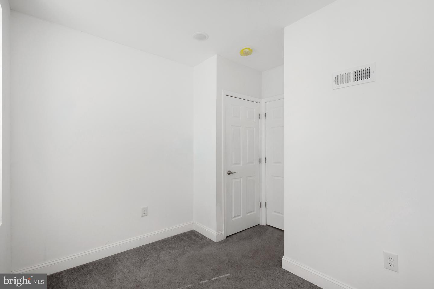 1424 S Vogdes St Property Photo 22