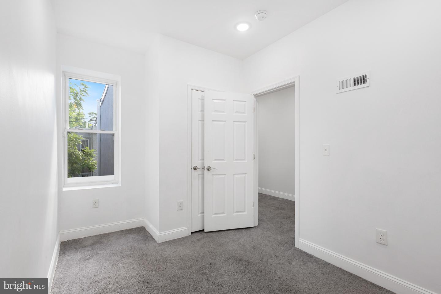 1424 S Vogdes St Property Photo 25