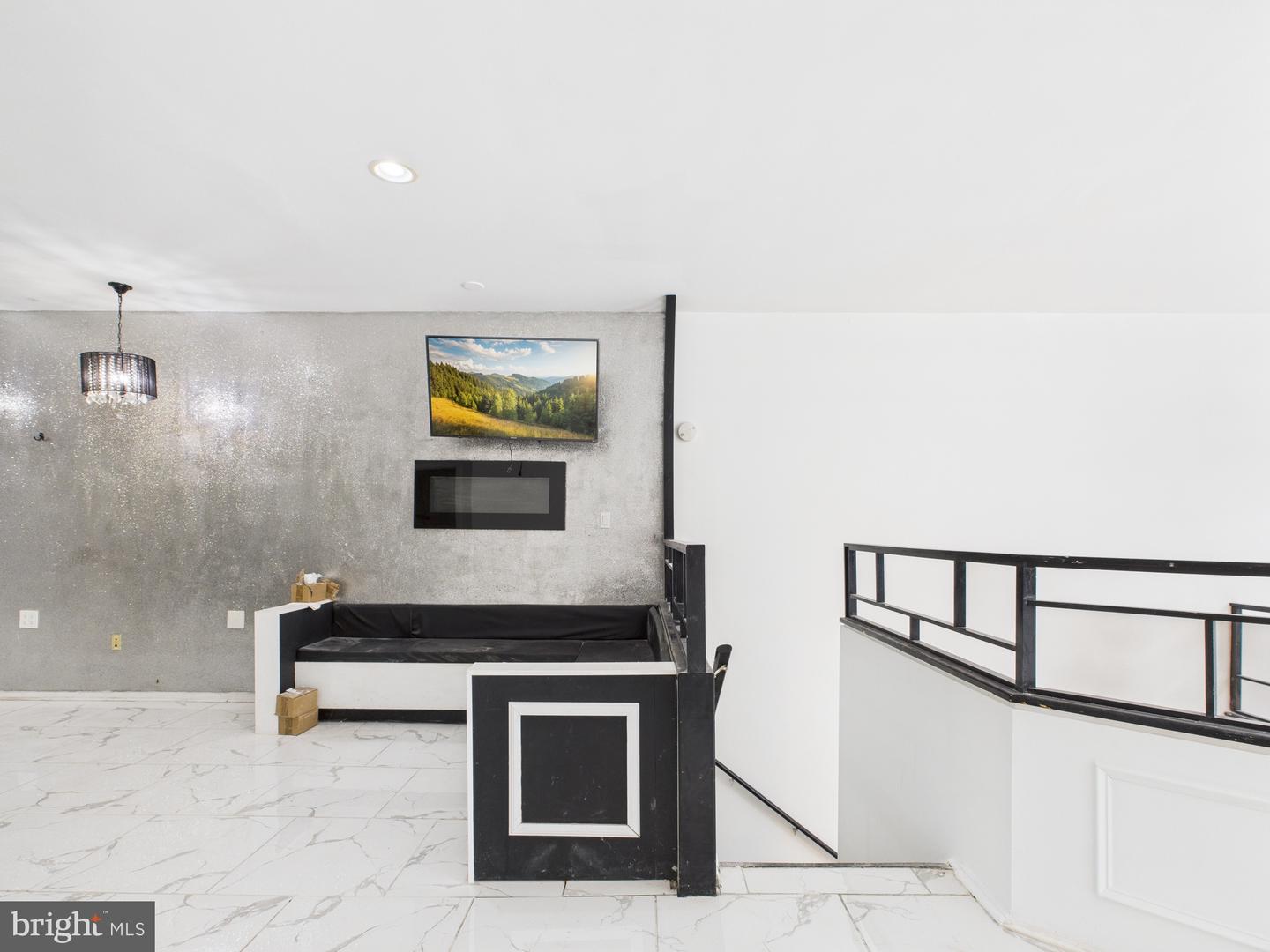 610 S 3rd St Property Photo 5