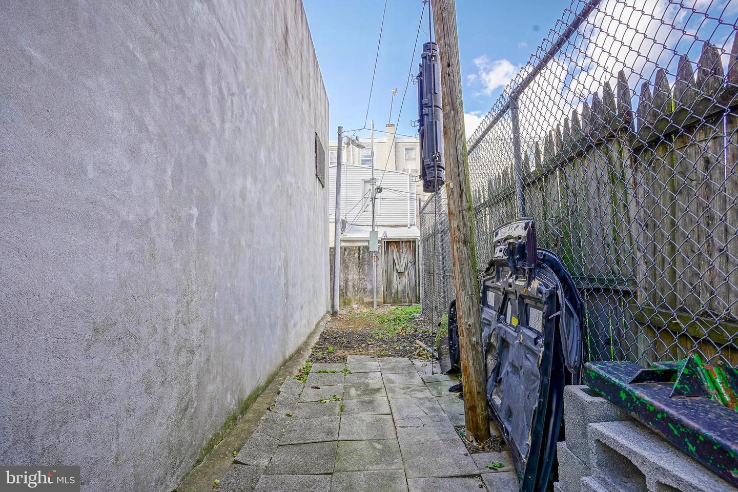 2005-7 E Sergeant St Property Photo 30