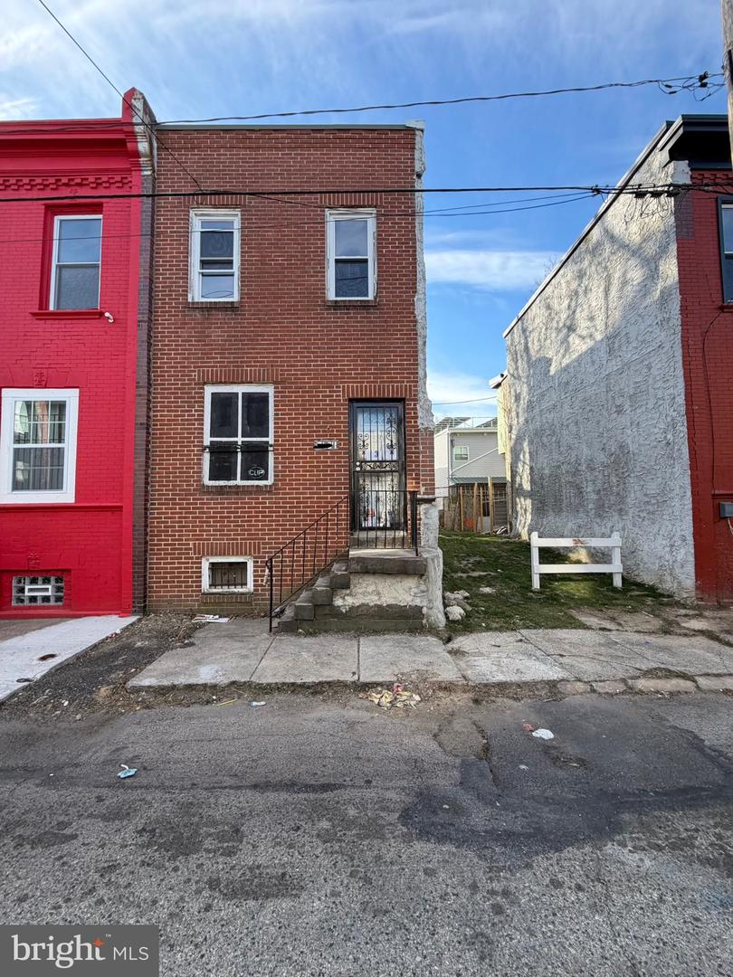 2624 W Seltzer St Property Photo 1