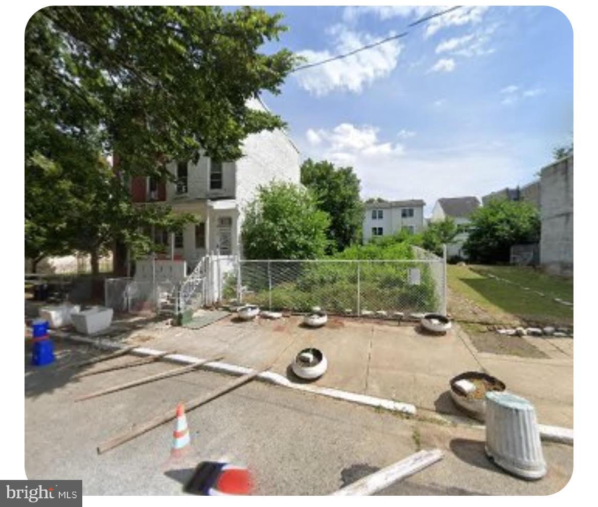 3934 Folsom St Property Photo 2