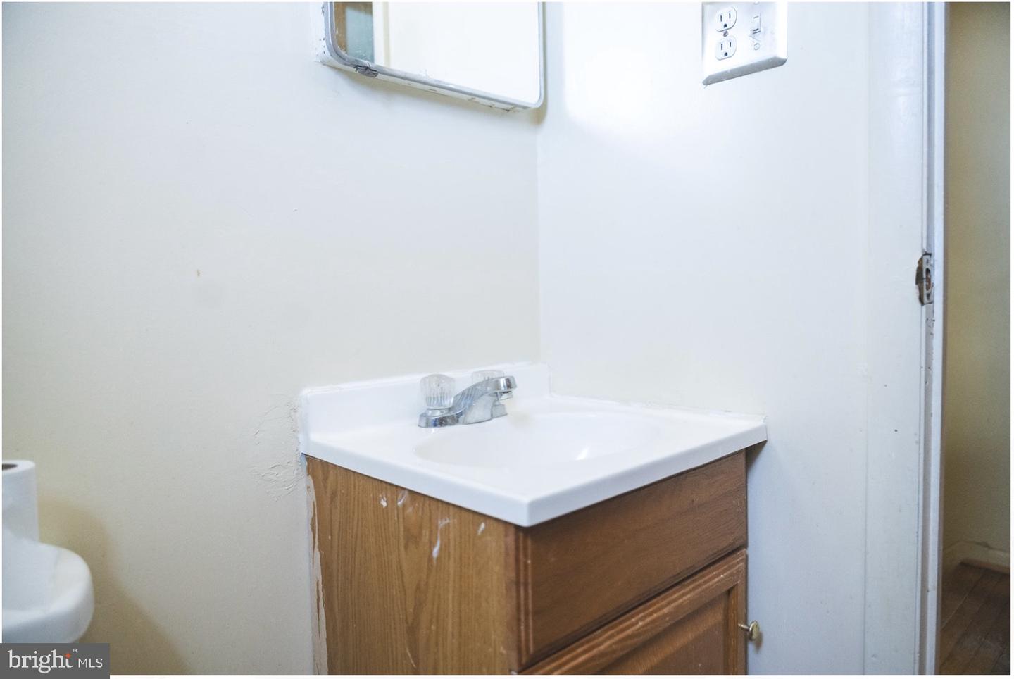 6021 Chestnut St Property Photo 17