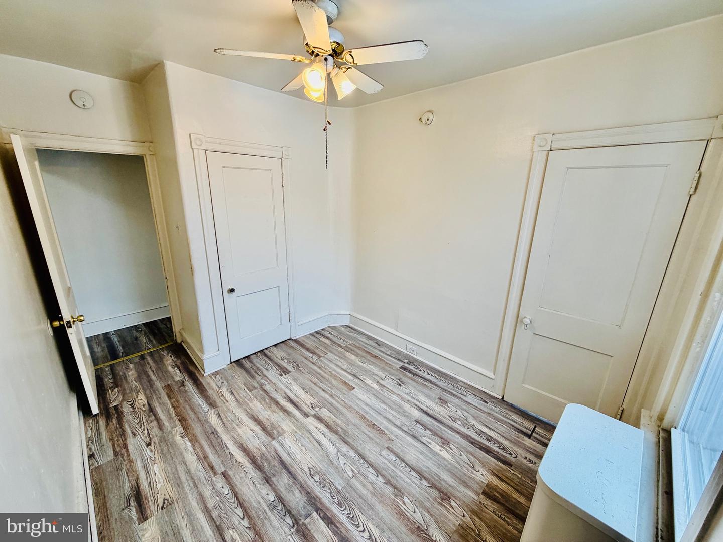 1016 W Duncannon Ave Property Photo 25